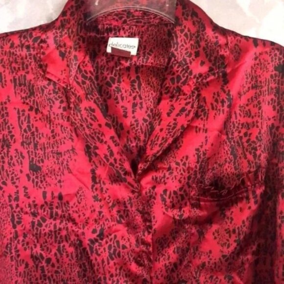 Deleicates satin-like animal‎ print long sleeve button up women size M - Picture 6 of 12